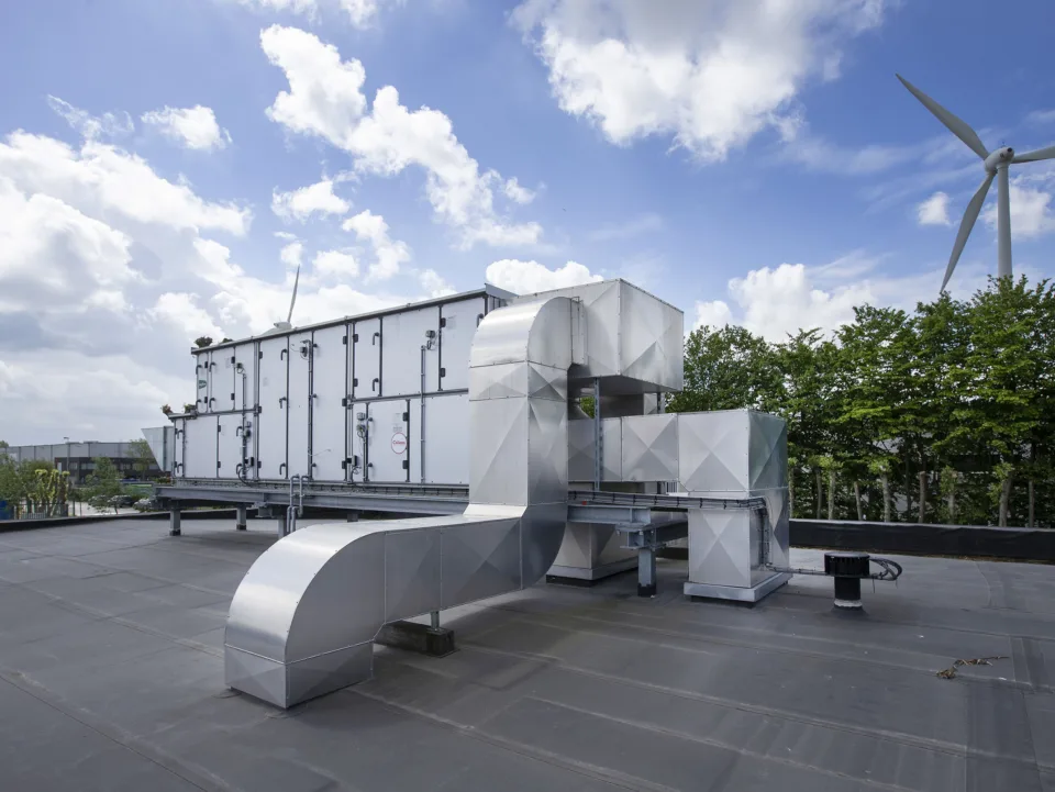 Umicore Brugge Ventilatie labo 3